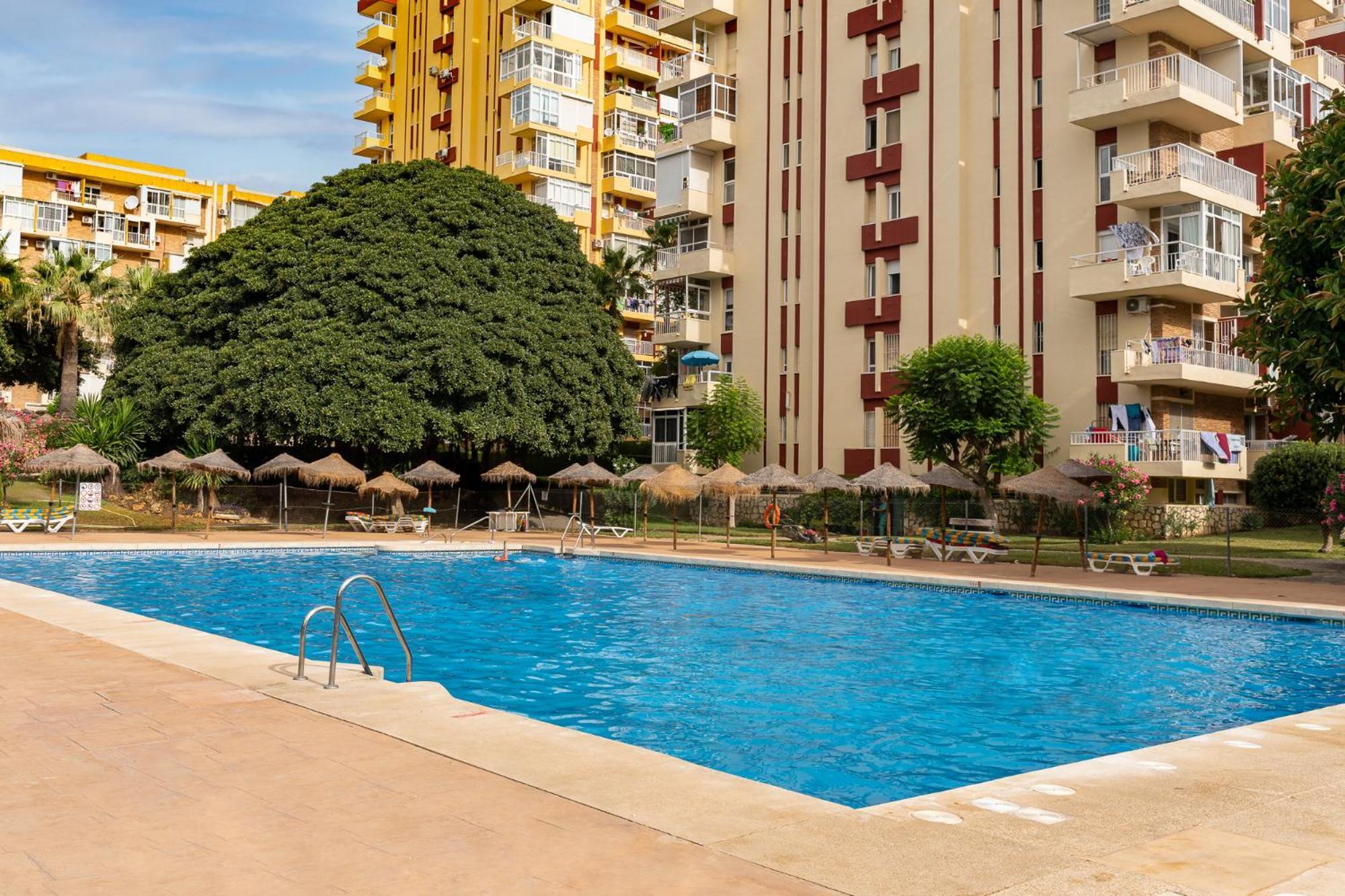 Blonzu Angola Apartment Benalmadena Ngoại thất bức ảnh